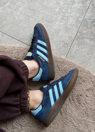 Женские кроссовки adidas spezial