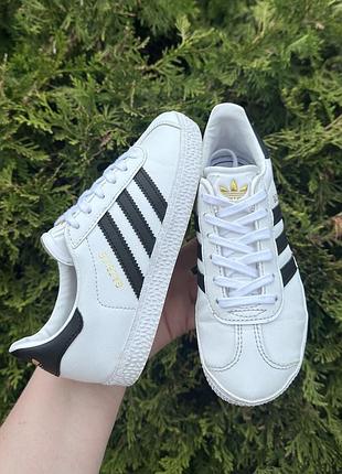 Кросівки adidas gazelle 31р(20см)