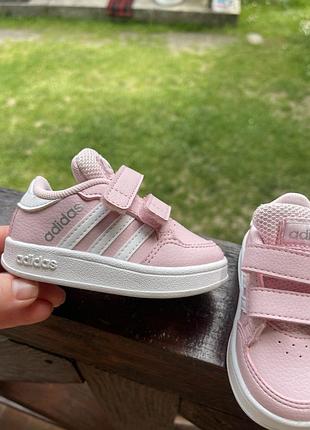 Дитячі кросівки adidas 18 розмір