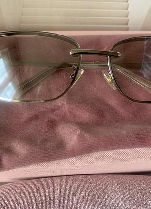 Солнцезащитные очки miu miu