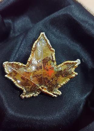 Брошка-підвіс з кленового листя - ручна робота, canada