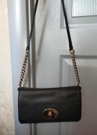 Кожаная сумка кроссбоди coach с поворотным замком (turnlock crossbody)