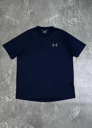 Спортивна футболка under armour l розмір оригінал ідеальний стан