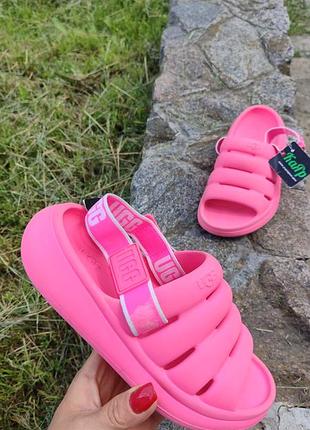 Рожеві сандалі ugg моделі sport yeah