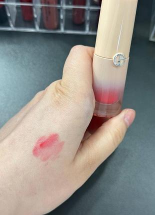 Кремові румʼяна giorgio armani a-blush 51
