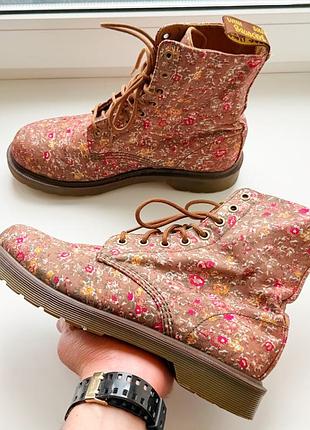 Текстильные женские ботинки dr. martens 1460 page (victorian floral)