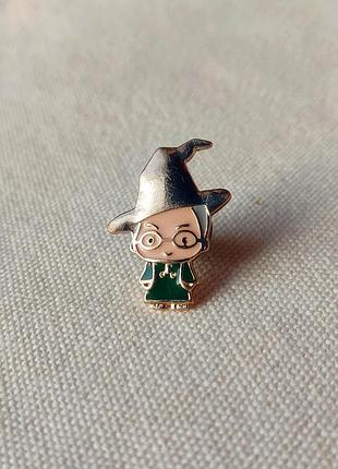 Значок пин минерва макгонегел, значок пин гарри поттер minerva mcgonagall, пен значок harry potter tm &amp; warner bros ent