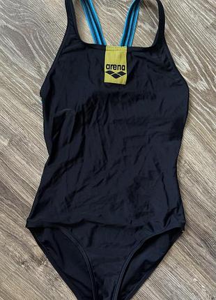 Підлітковий суцільний купальник arena basics jr swim pro back чорного кольору з бірюзовими бретелями
