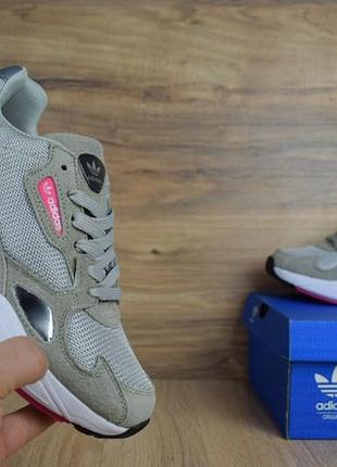 Adidas falcon серые с зеленым