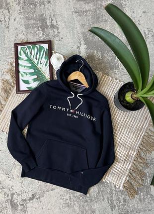 Стильне худі tommy hilfiger у класичному casual стилі.
