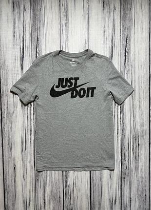 Nike футболка оригинал серая m размер