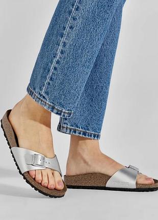 Шлепанцы birkenstock серебристые