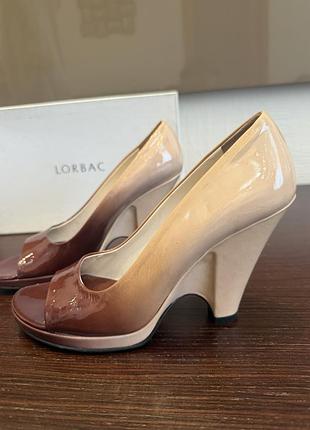 Туфлі на танкетці lorbac