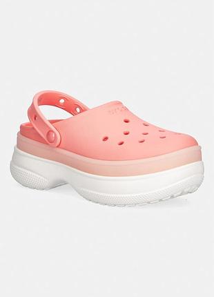 Urbanshop com ua шлепанцы crocs classic frosted stacked clog цвет розовый на платформе 212567 размеры запитуйте