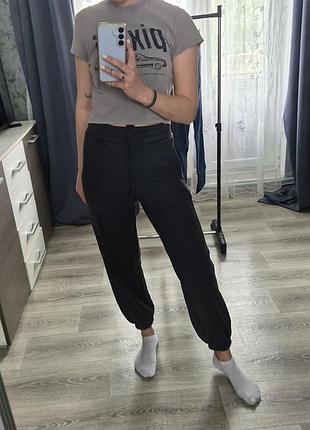 Спортивні штани bershka