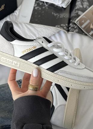 Adidas spezial