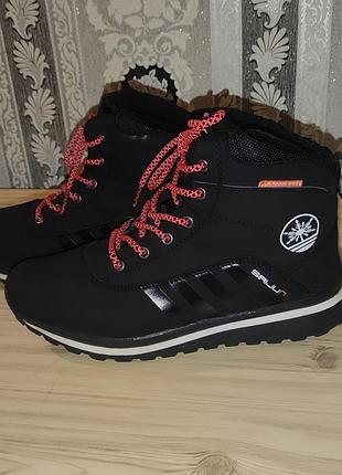 Зимние женские кроссовки 36 г.