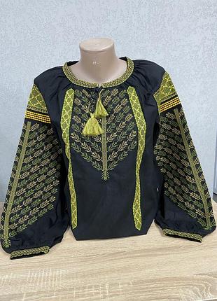 Вишиванка жіноча, чорна, жовто зелена вишивка розмір s,l,xxl