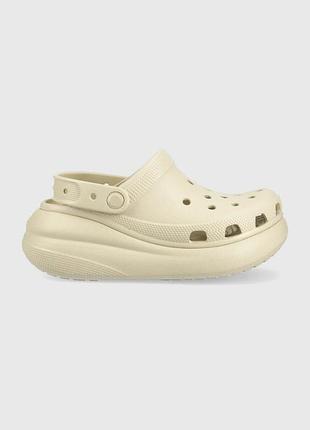 Urbanshop com ua шлепанцы crocs classic crush clog женские цвет бежевый на платформе 207521 207521.2y2.d-bone размеры запитуйте