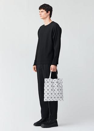 Сумка-тоут bao bao issey miyake з геометричним візерунком у сріблястих тонах