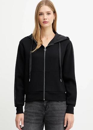 Urbanshop com ua кофта guess цвет черный с капюшоном с аппликацией w5yq05 kbye2 размеры запитуйте