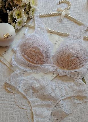 Новый кружевной комплект intimissimi asia push-up