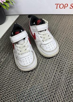 Оригінальні кросівки nike 9