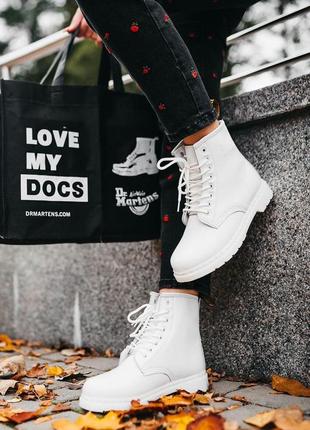 Dr. martens classic white 🍏 стильні жіночі черевики мартинси