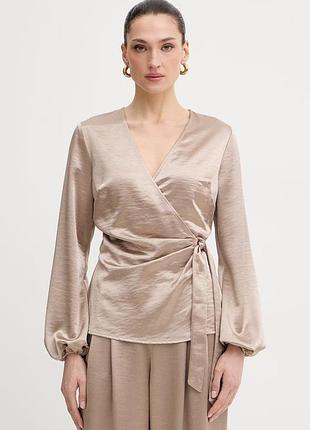 Urbanshop com ua блузка guess ava колір бежевий однотонна w6rh47 w2612 розміри запитуйте