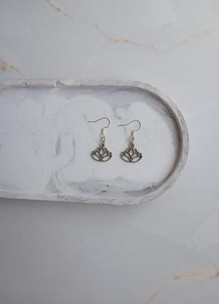 Серьги лотос