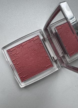 Б/в румʼяна dior backstage rosy glow 077 candy