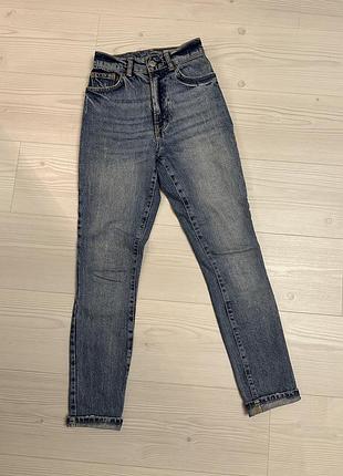 Високі джинси mom vero moda