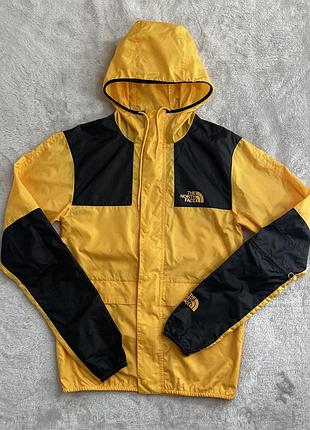 Чоловіча вітровка the north face