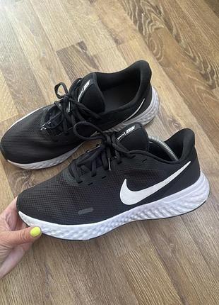 Кроссовки nike p44(28cm)