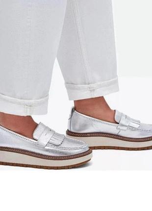 Женские кожаные туфли-лоферы clarks orianna w на танкетке, серебристый цвет, размер uk 5 .5 d