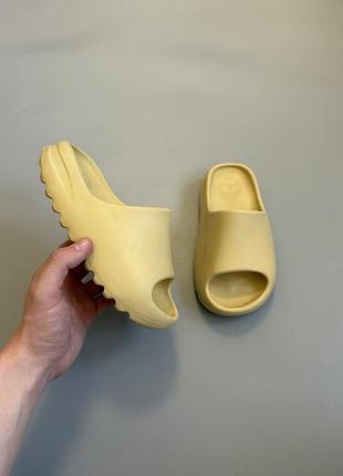 Adidas yeezy slide 34(21cm) foam runner