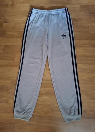 Спортивні штани adidas на хлопчика 11-12 років