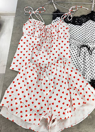 Белая пижама в сердечки prettylittlething
