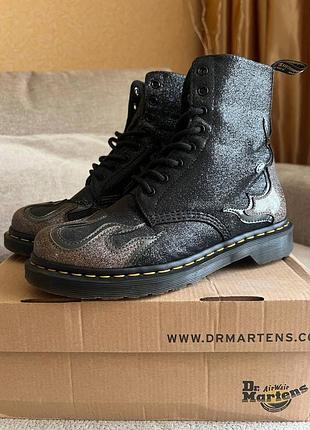 Dr.martens. 1460 pascal flame.