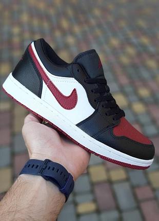 Чоловічі літні кросівки nike air jordan низькі білі з чорним з бордовим найк аір джордан 44