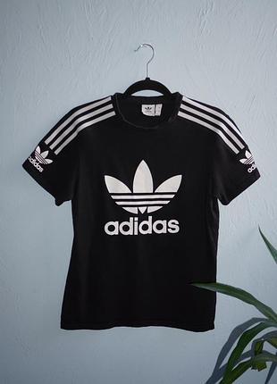 Женская хлопковая футболка adidas