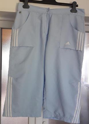 Adidas 
42/xl/50
свет голубые спортианские женские бриджи ( капри )
имеют 4 кармана
идеальное состояние ( новые)