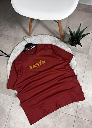 Футболка від levi’s