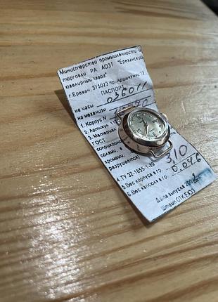 Золотий годинник чайка 585 проба, 17 камней