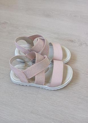 Босоніжки на дівчинку 27 розмір