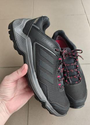 Кроссовки на мембране adidas terrex