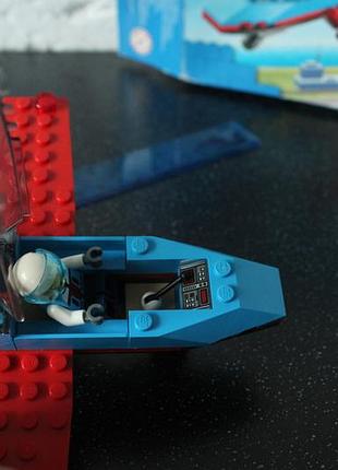Lego city каскадерский самолет (60323). 3