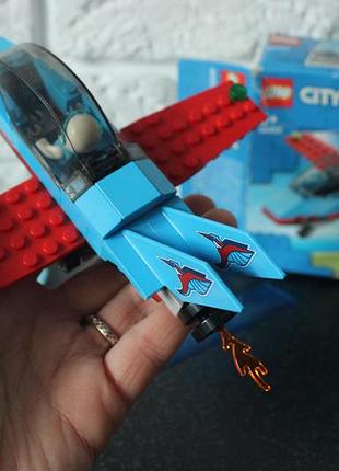 Lego city каскадерский самолет (60323). 5