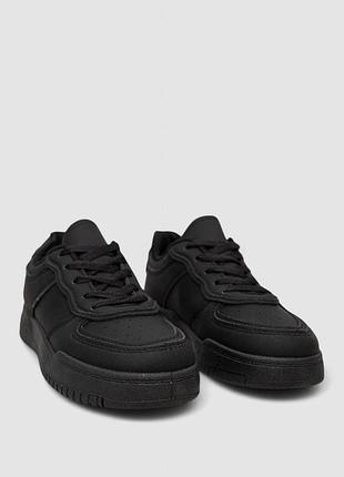 Жіночі кеди чорного кольору — класичне повсякденне взуття (black collection)