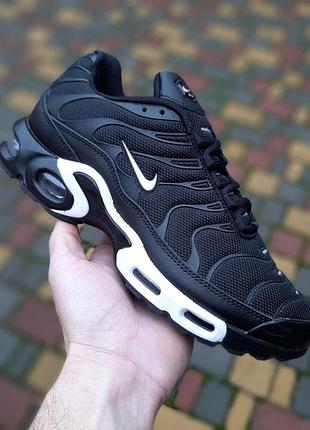 Чоловічі чорні кросівки nike air max plus sneakers tn чорні з білим кросівки найк аір макс тн новинка 43(27,5см)